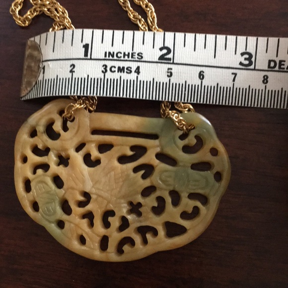 Estate Chinese yellow green gemstone pendant - Picture 7 of 7